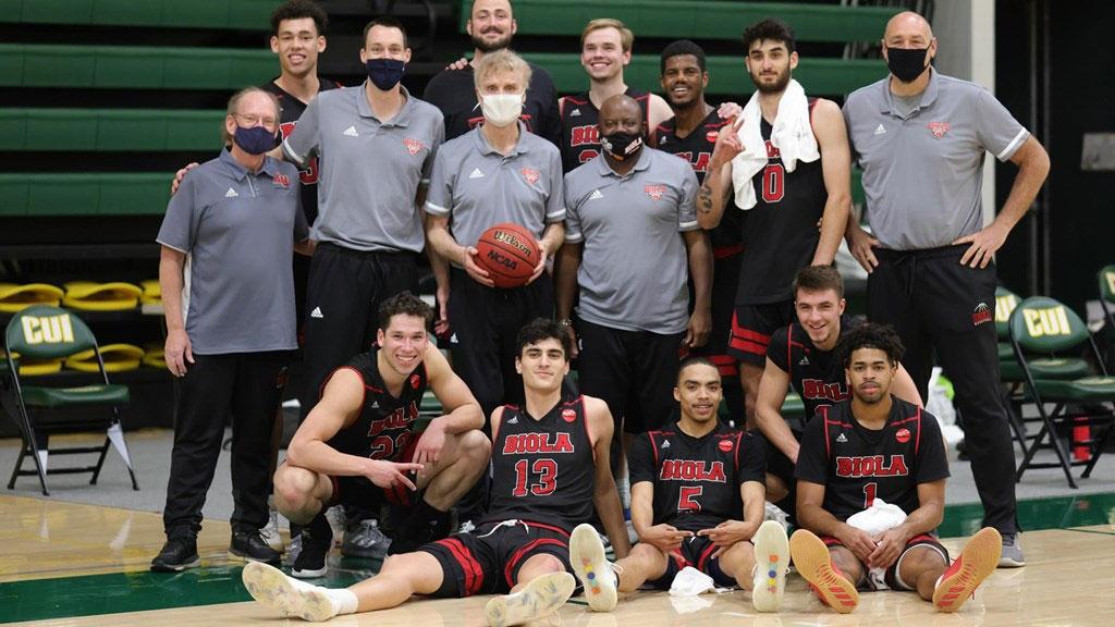 Biola men's basketball coach Dave Holmquist has 1,000 career wins.